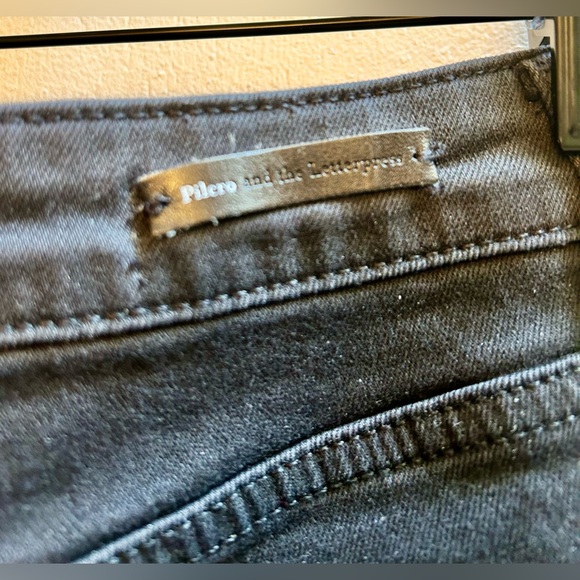 Anthropologie PILCRO Letterpress Cropped Studded Ruffled Black Jeans - Picture 8 of 10